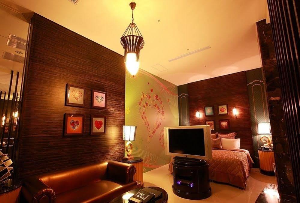 Discovery Motel - Nangang Tajpej Kültér fotó